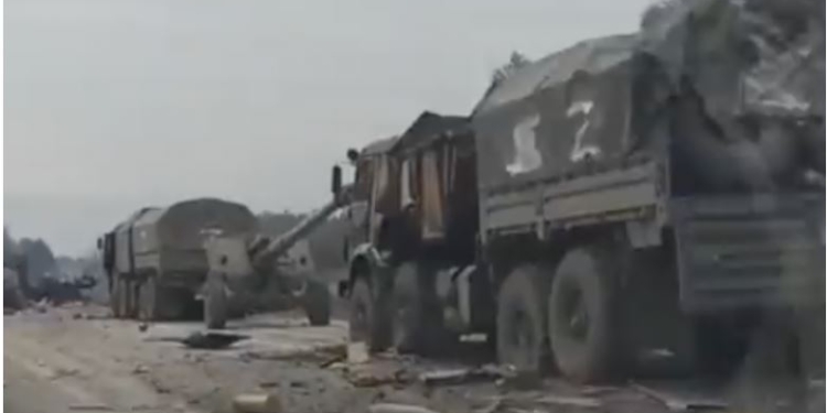 ВСУ на Херсонщине разбомбили колонну военной техники РФ из оккупированного Крыма (ВИДЕО)