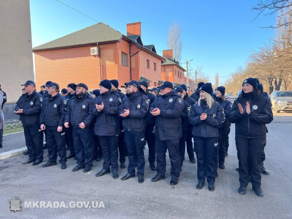 Поліції передали 4 нових авто, які були придбані за кошти бюджета міста Миколаєва (ФОТО) 12