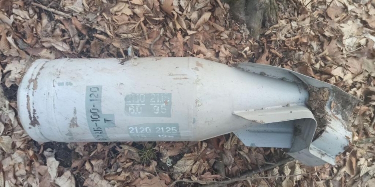 Захватчики сбросили на Винничине две авиабомбы ФАБ-100 (ФОТО)