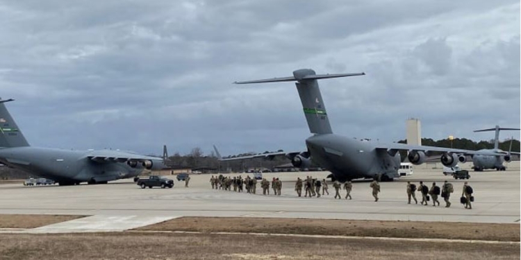 В Польшу прибыли еще четыре самолета с американскими десантниками