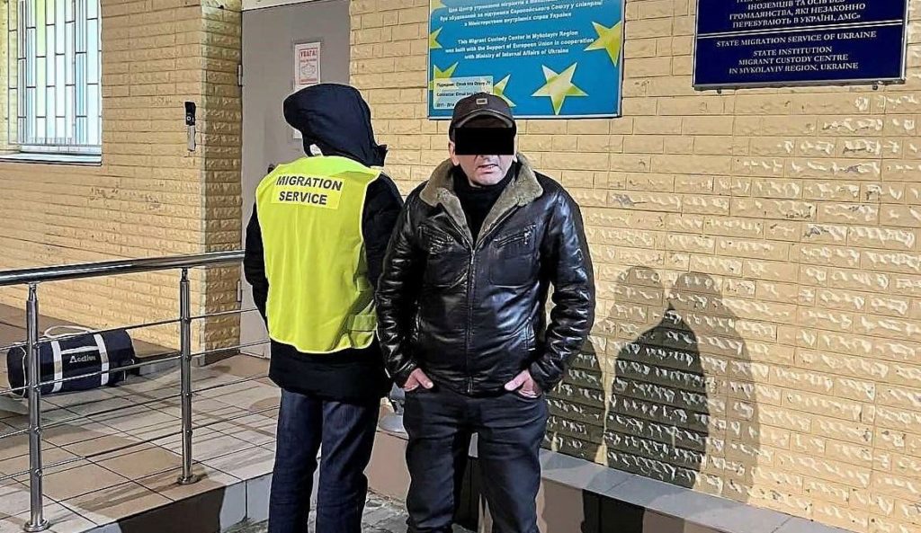 На Миколаївщині затримали громадянина Грузії, який вже давно мав поїхати на батьківщину (ФОТО) 4
