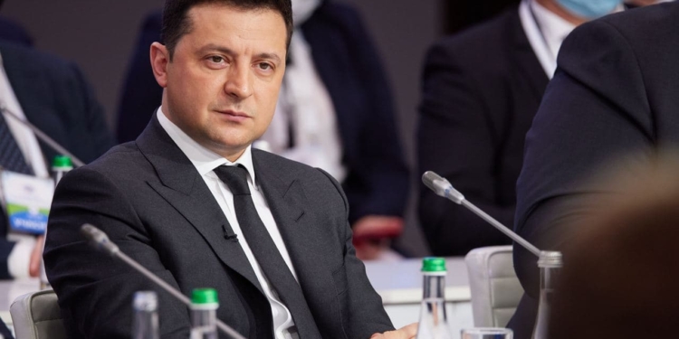 “Ни один действительно наш телеканал не пострадал”, – Зеленский