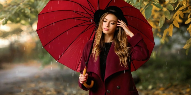 И нам бы пригодилось: в Нью-Йорке появился бесплатный прокат зонтиков (ВИДЕО)