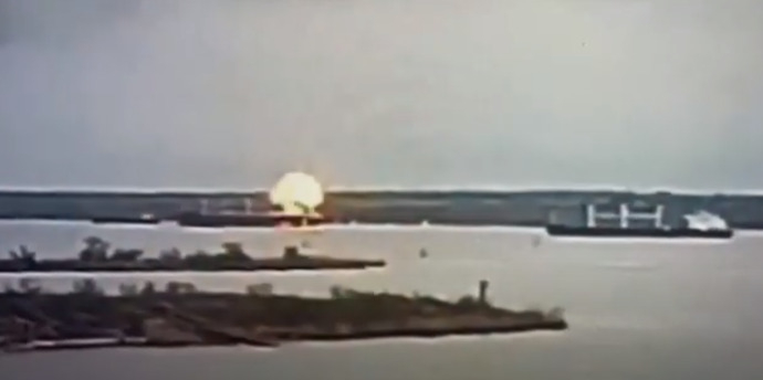 Біля Миколаєва ракета влучила в балкер під прапором Бангладеш (ВИДЕО)