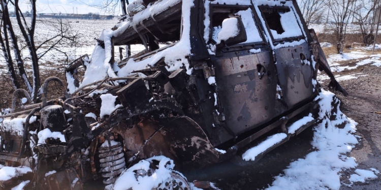 Миколаївські десантники вирвали клики та обламали пазурі російському «Тигру» (ФОТО)