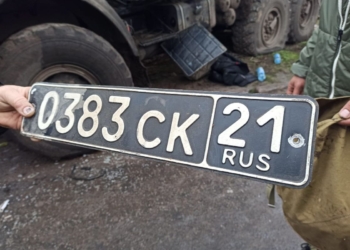 В Вознесенську показали документи, знайдені в розбитому ворожому КамАЗі (ФОТО, ВІДЕО)