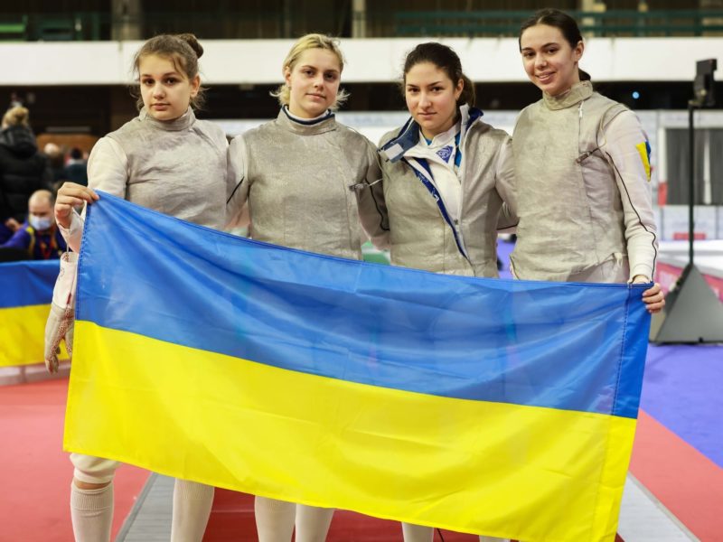 На юніорському чемпіонаті Європи з фехтування команда України здобула «бронзу». І серед «бронзових» рапіристок – Аліна Полозюк з Миколаєва