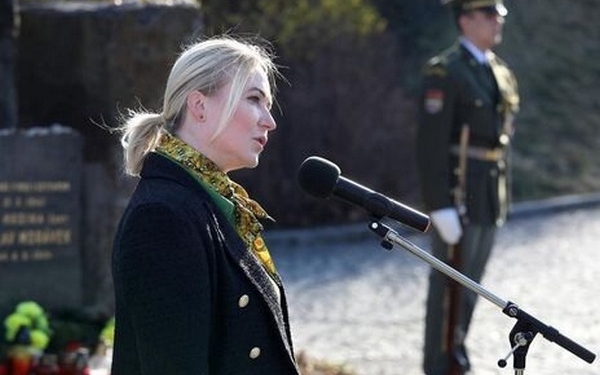 Министр обороны Чехии не поедет в Будапешт из-за позиции Венгрии по вторжению россии в Украину