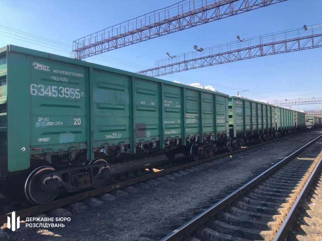 100 вагонів з білоруськими калійними добривами та 2 вагони білоруської сталевої продукції примусово вилучено для державних потреб України 1