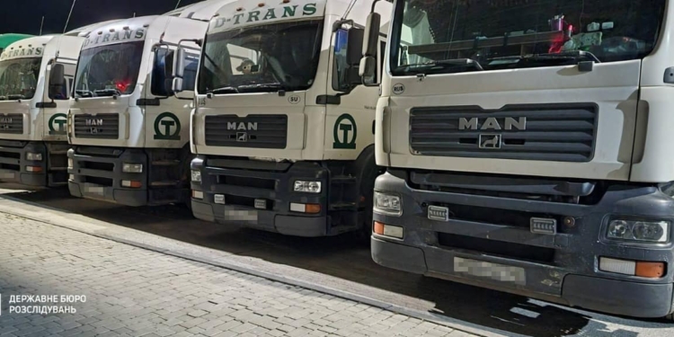 ДБР вилучило 27 вантажівок, які належать росії та білорусі, та передала їх ЗСУ (ФОТО)