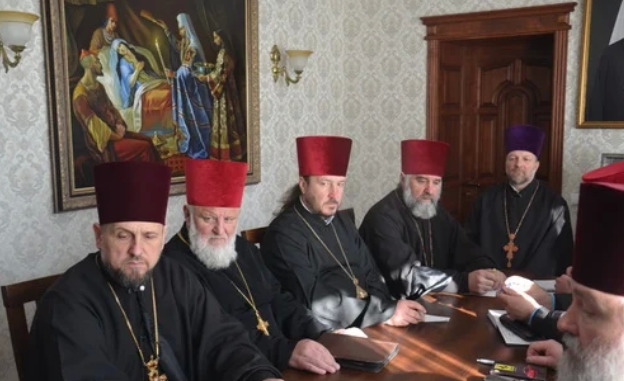 Вознесенская епархия УПЦ МП осудила российскую агрессию, но борды «с матюками» просит снять