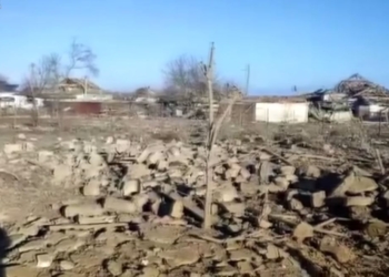 Нанесен авиаудар по Баштанке, из-под завалов спасают людей (ФОТО, ВИДЕО)