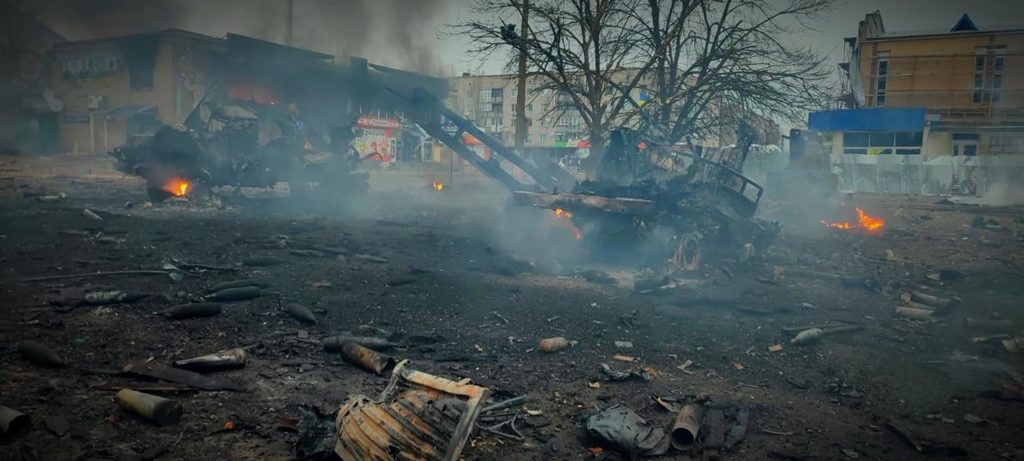 В Баштанке после сегодняшних обстрелов горели дома и магазины (ФОТО, ВИДЕО) 9