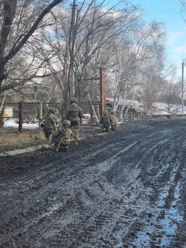 Миколаївські десантники на Луганському напрямку здійснили кілька успішних контратак і нанесли ураження живій силі та техніці ворога (ФОТО) 10