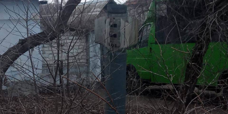 В Николаеве на Водопое упала, но не разорвалась ракета – торчит из земли (ФОТО)