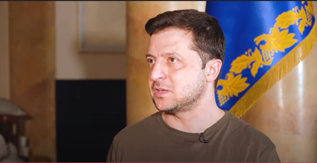 “Они не знают нас, их просто послали убивать и умирать”, – Зеленский дал интервью иностранным СМИ (ВИДЕО)