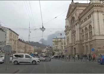 Последствия ракетных ударов по Львову (ВИДЕО)