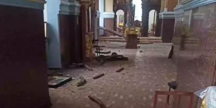 В Харькове от обстрелов вражеской артиллерии пострадал Успенский собор (ФОТО)