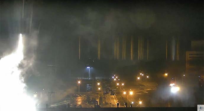 В Запорожскую атомную электростанцию пропустили пожарных