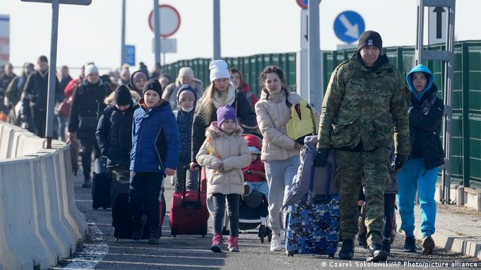 Відзавтра Румунія змінює порядок надання допомоги українським біженцям 1