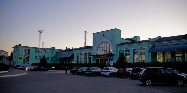 Рашисты депортировали часть мариупольцев в оккупированный Крым: они устроили там акцию неповиновения (ФОТО)