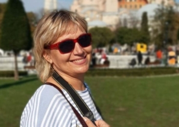 Вчителька, мандрівниця, волонтерка. Все це – відома миколаївцям Олена Дьоміна (ФОТО)