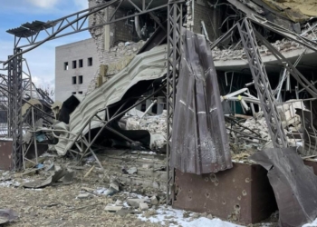 Zвери разбомбили больницу в Изюме (ФОТО, ВИДЕО)