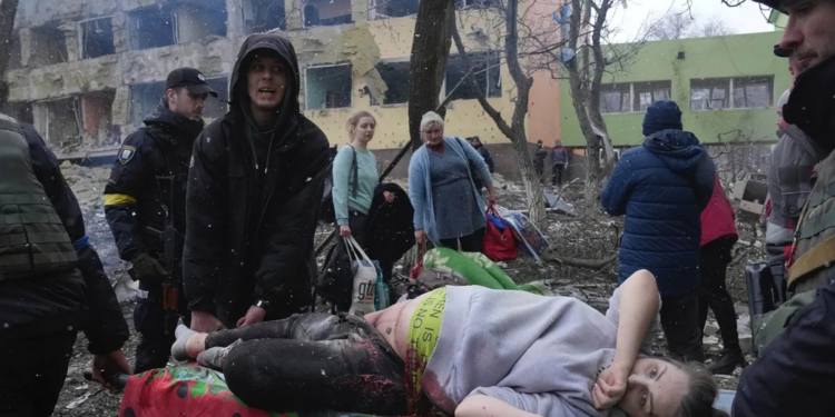 Журналисты, показавшие миру трагедию    Мариуполя: как они смогли выжить в городе и покинуть его