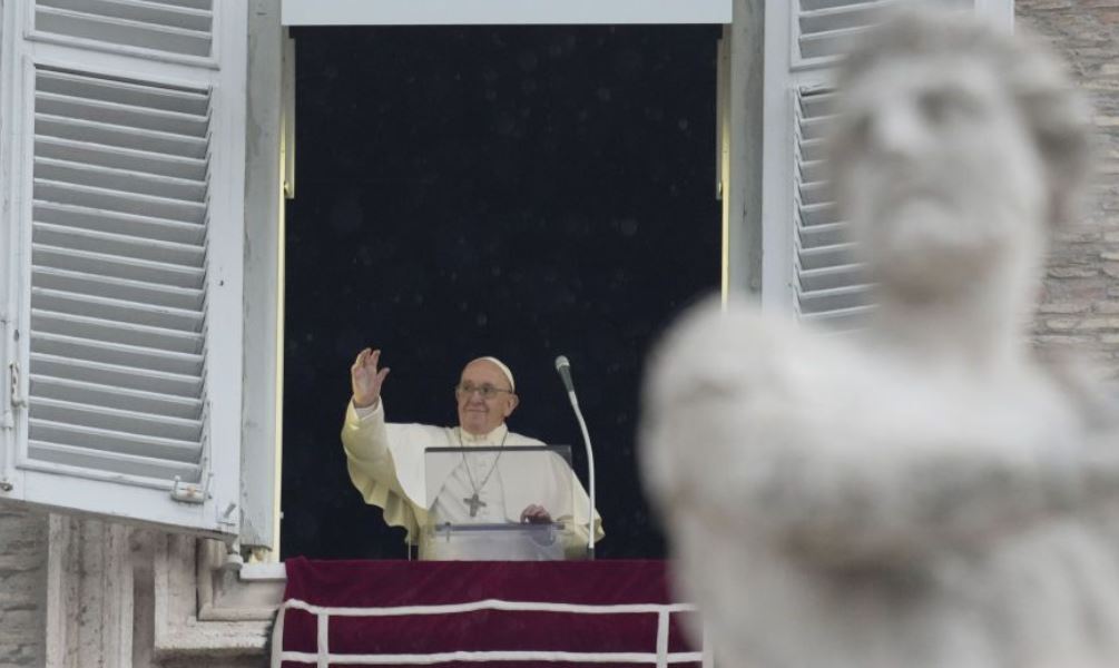 Лікар заборонив Папі Римському їхати в Україну, але він поговорить з Зеленським вже сьогодні, – CNN 1