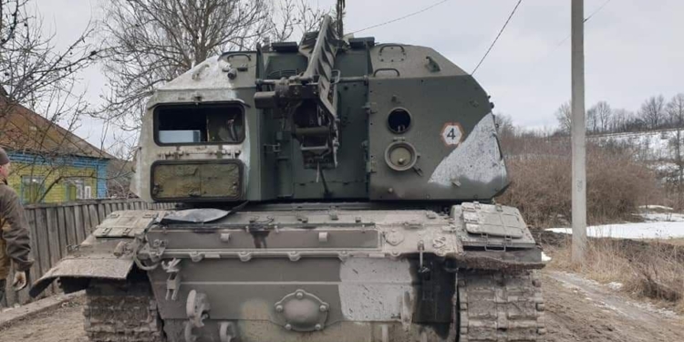 Оккупанты заняли Тростянец в Сумской области, выгоняют людей из домов и убежищ