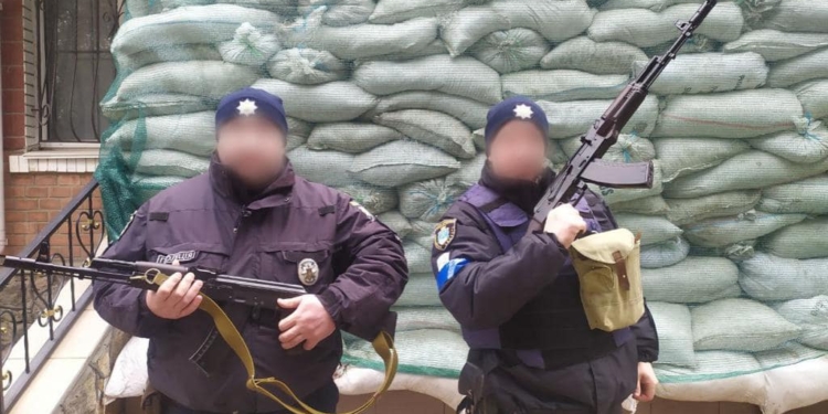 За сутки в полицию Николаевщины потупило 620 обращений о подозрительных лицах и предметах