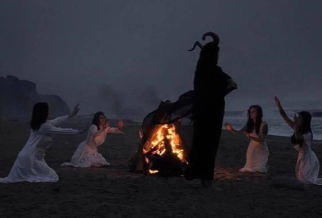 Украинские ведьмы проведут 31 марта ритуал на отстранение от власти Путина 1