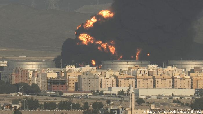 Саудовская Аравия объявила о проведении военной операции в Йемене после атаки хуситов на нефтекомпанию