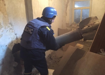 ДСНС в Миколєві знешкодили 20 вибухонебезпечних предметів після обстрілу (ФОТО)