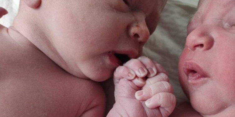 В горбольнице Николаева во время комендантского часа родились двое деток (ФОТО)