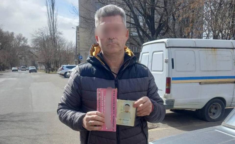 На Николаевщине задержали мужчину, который снимал на видео блокпосты (ФОТО) 10