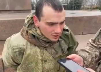 «Я еще никого не убивал»: полонені росіяни на головній площі Миколаєва (ФОТО, ВІДЕО)