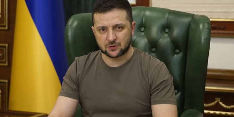 Російські військові шукають і ніяк не можуть знайти придуманих ними ж «нацистів», – Зеленський (ВІДЕО)