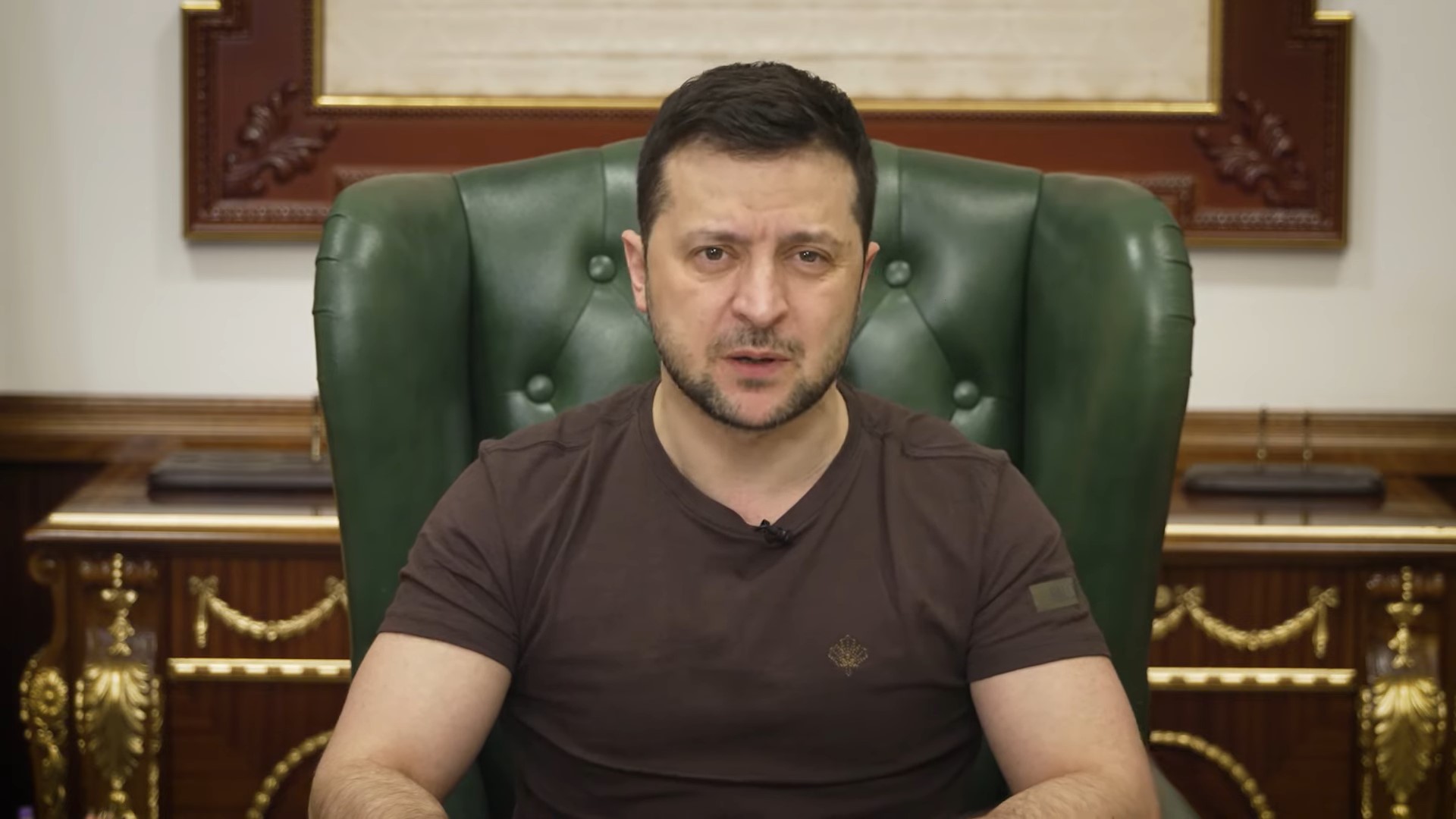 “Вы решили провести «дехимизацию» Украины? Аммиаком? Фосфором”? Зеленский обратился к РФ (ВИДЕО)