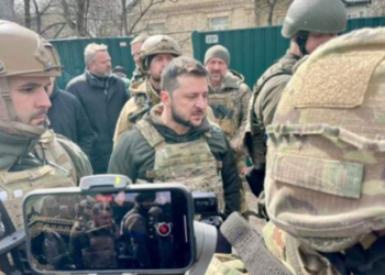 Зеленский приехал в Бучу – назвал происходящее геноцидом (ВИДЕО)