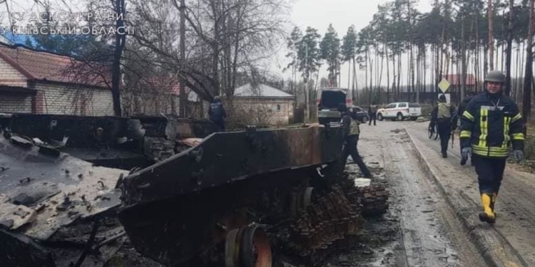 В Ірпені рашисти розстріляли жінок та дівчат, а потім танками їздили по їхніх тілах – мер