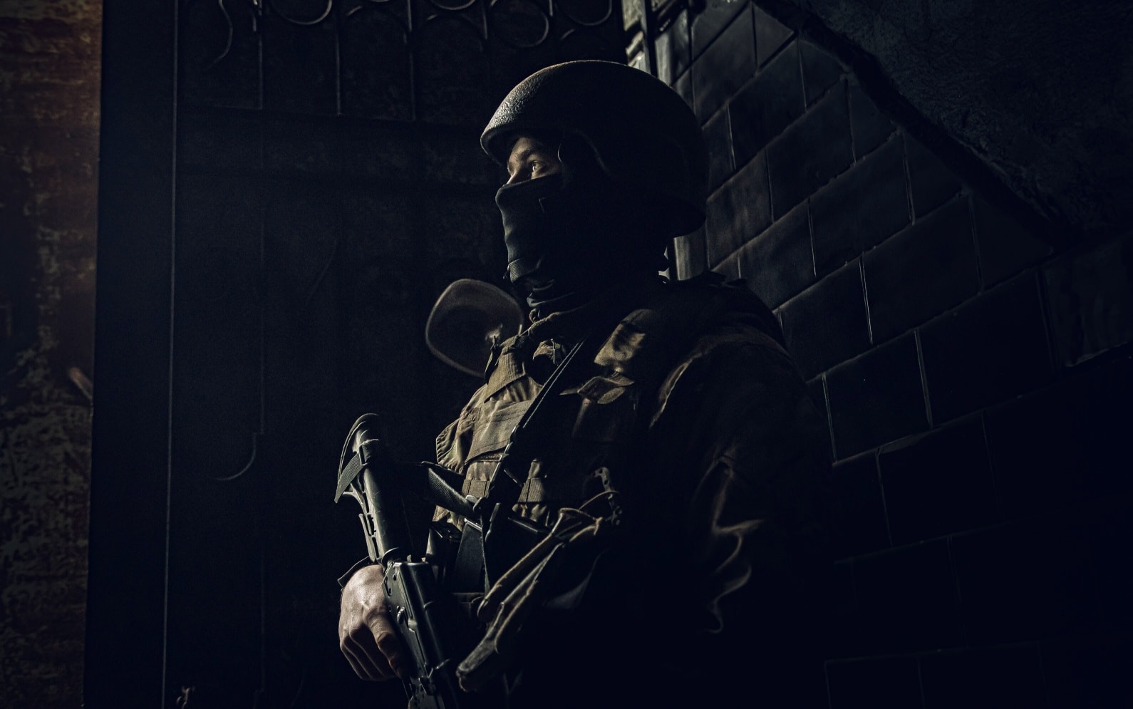 Як миколаївські морпіхи стримують рашистську навалу в Маріуполі – приклади героїчної боротьби