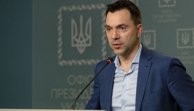 Арестович підтвердив, що частина бійців 36-й ОБрМП у Маріуполі потрапила в полон