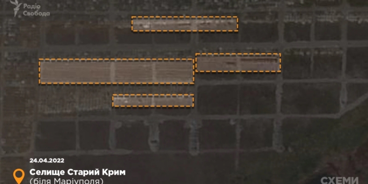 Вже третє масове поховання виявив супутник біля Маріуполя (ФОТО)