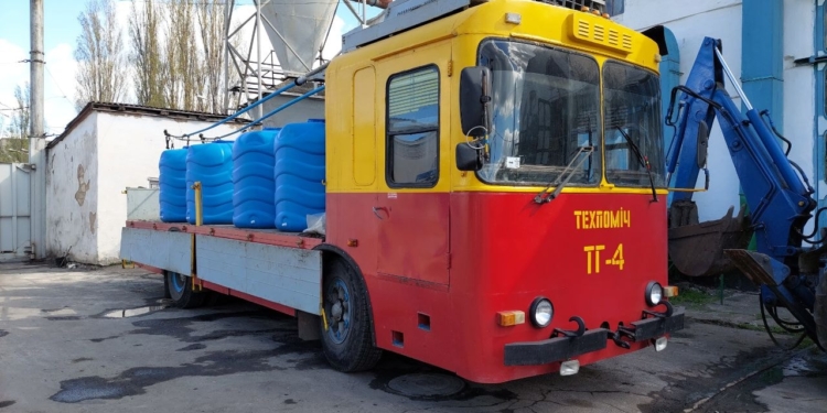 В Миколаєві технічну воду розвозитиме і службово-ремонтним тролейбусом – «зупинки» і години роботи (ФОТО)