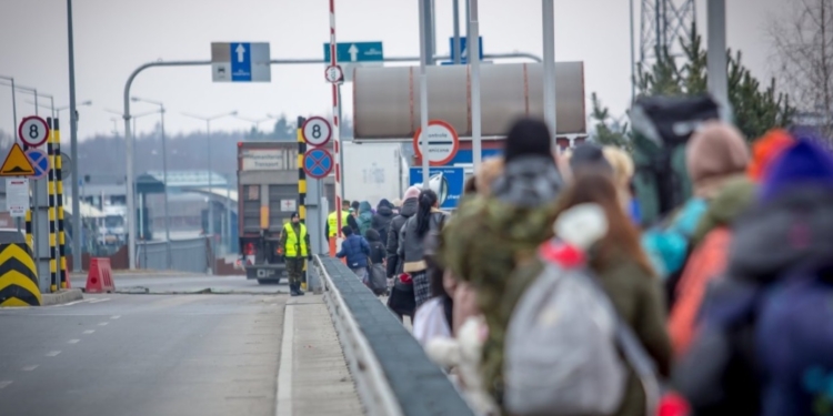 Свыше 2 тысяч украинцев, бежавших от войны, попали в польские больницы