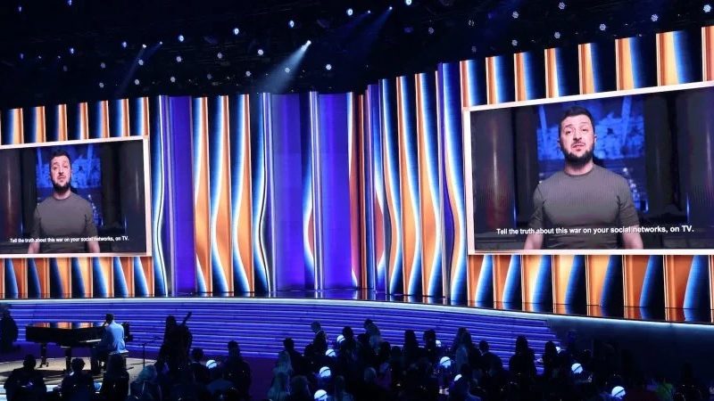 «Жити. Кохати. Звучати»: Зеленський виступив на 64-й щорічній церемонії вручення премії Греммі (ВІДЕО)
