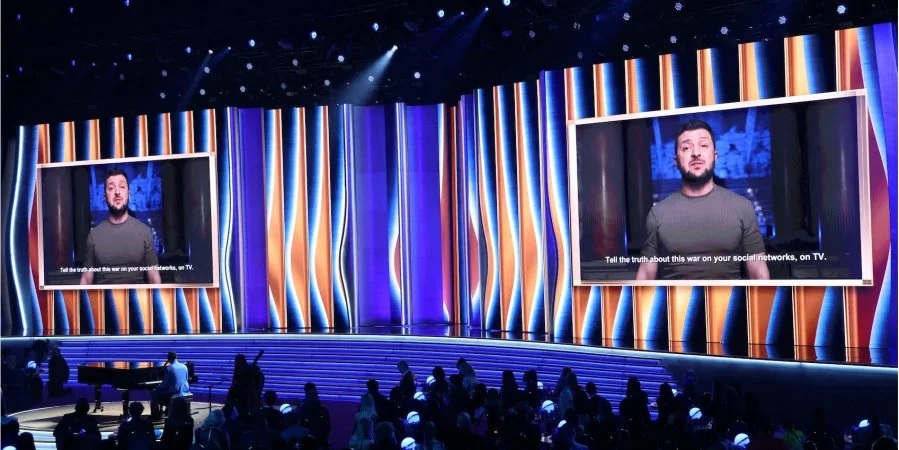 «Жити. Кохати. Звучати»: Зеленський виступив на 64-й щорічній церемонії вручення премії Греммі (ВІДЕО) 1