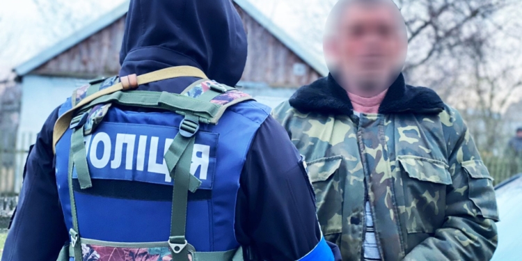 Полицейские Нового Буга оперативно задержали вооруженного мужчину по подозрению в убийстве местного жителя (ФОТО, ВИДЕО)