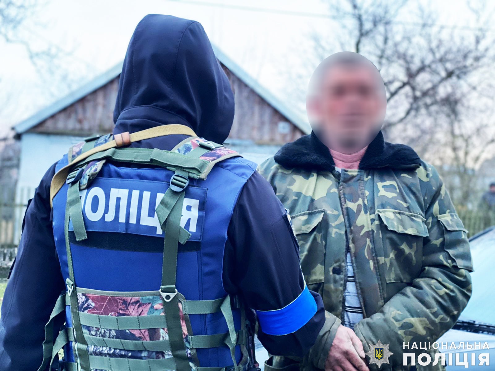 Полицейские Нового Буга оперативно задержали вооруженного мужчину по подозрению в убийстве местного жителя (ФОТО, ВИДЕО)